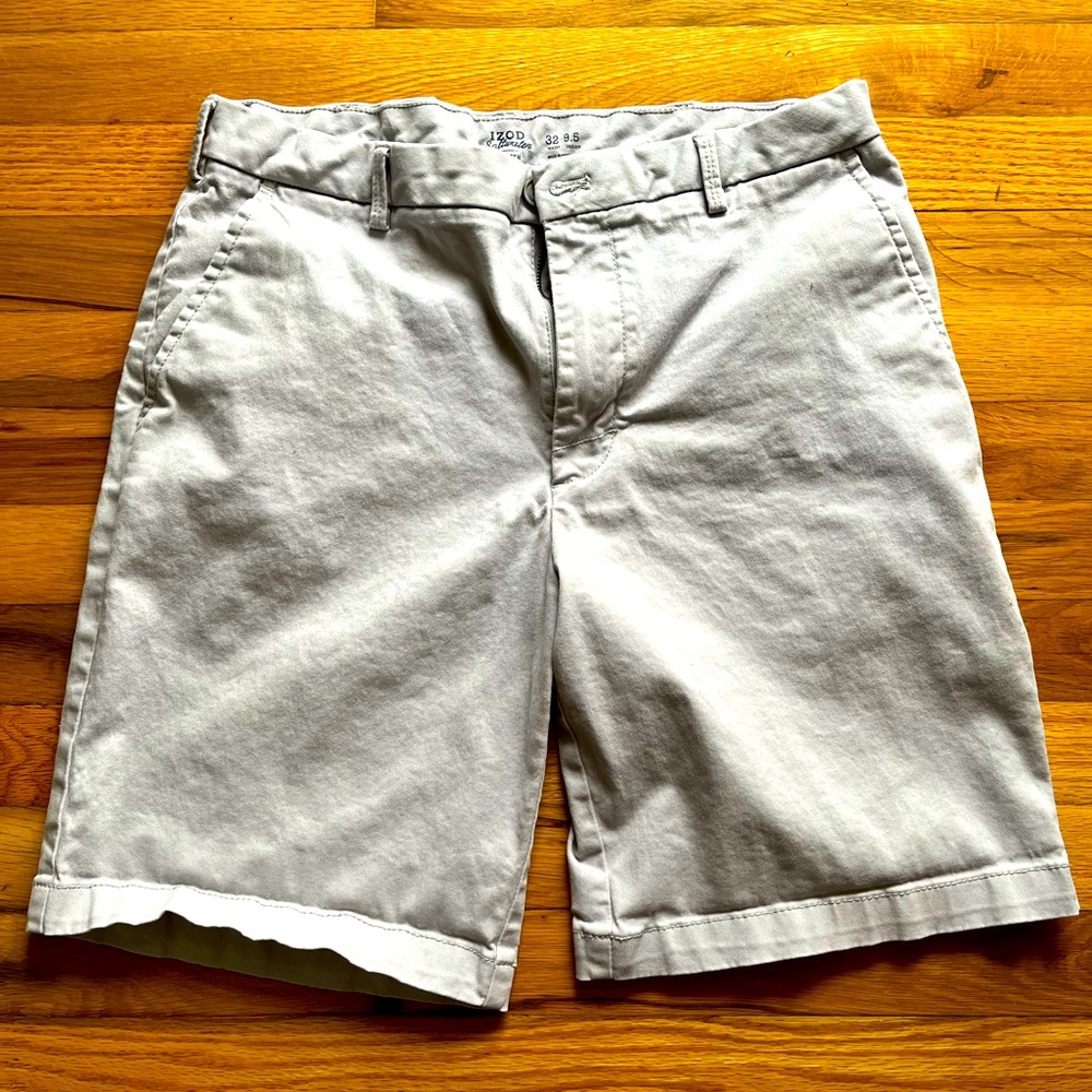 IZOD Men's Saltwater 9.5" Flat Front Chino Short - Pearl White - 32 inch waist